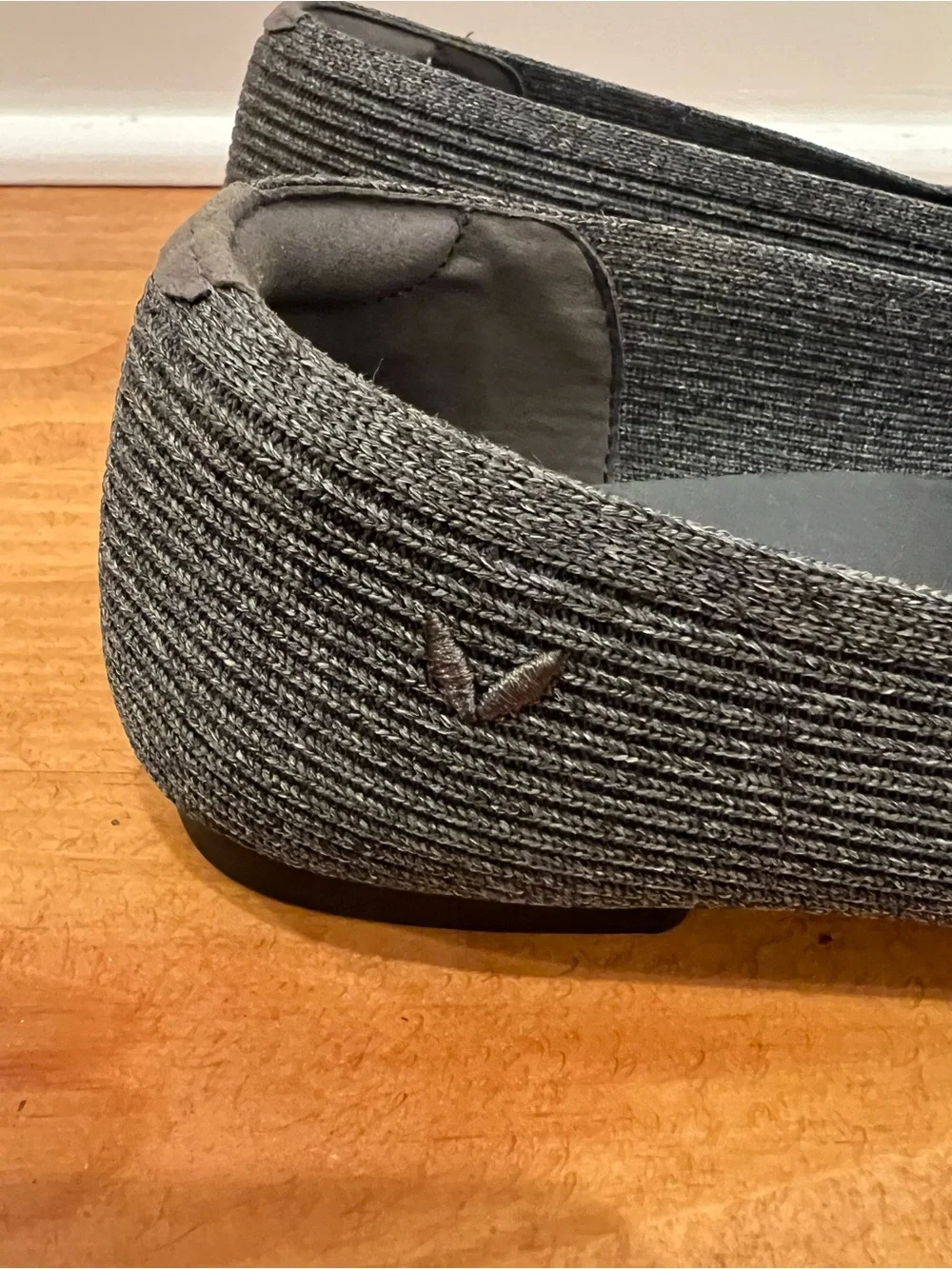 Vivaia Square Toe V Cut Flats Margot 2.0 Gray Size 37.5 US 7 Comfort Stretch